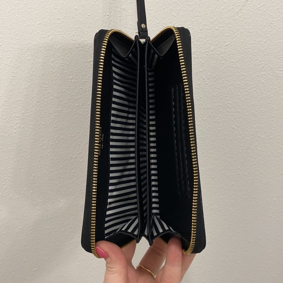 Kate Spade Wallet - Picture 5 of 5